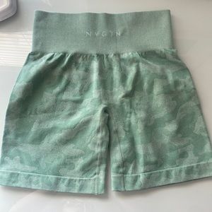 NVGTN camo seamless shorts